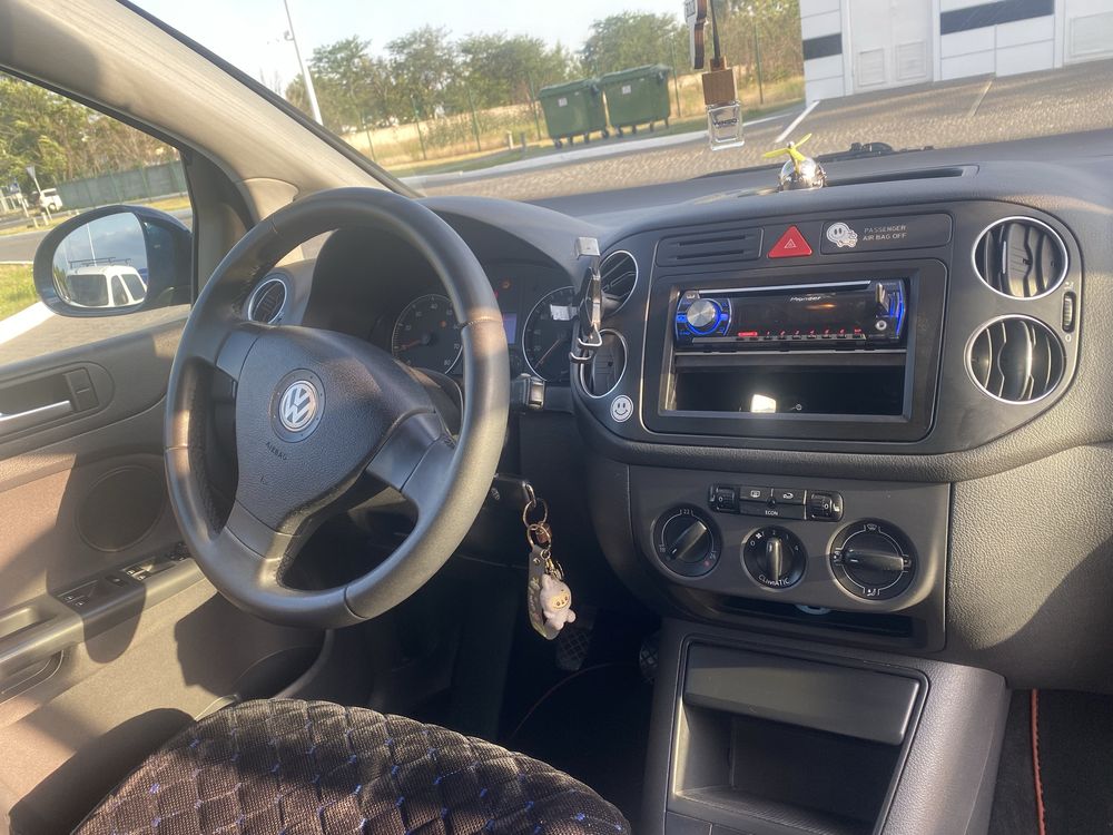 Volkswagen гольф 5 plus