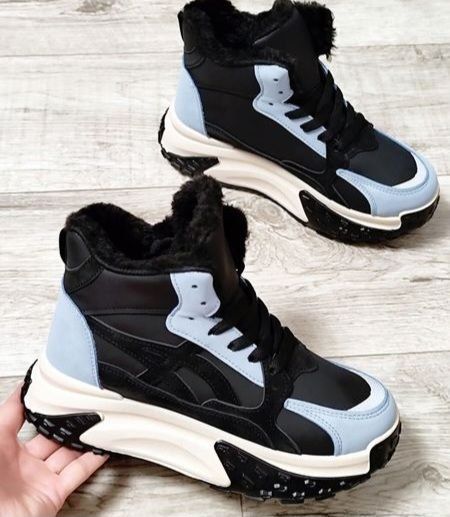 Зимові кросівки нові 36 розмір 23 см устілка