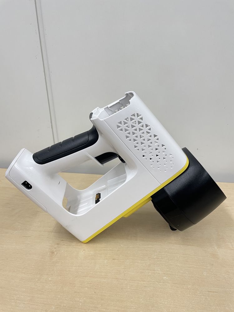 Odurzacz Body pionowy Karcher VC 4 elektronika Głośna Praca