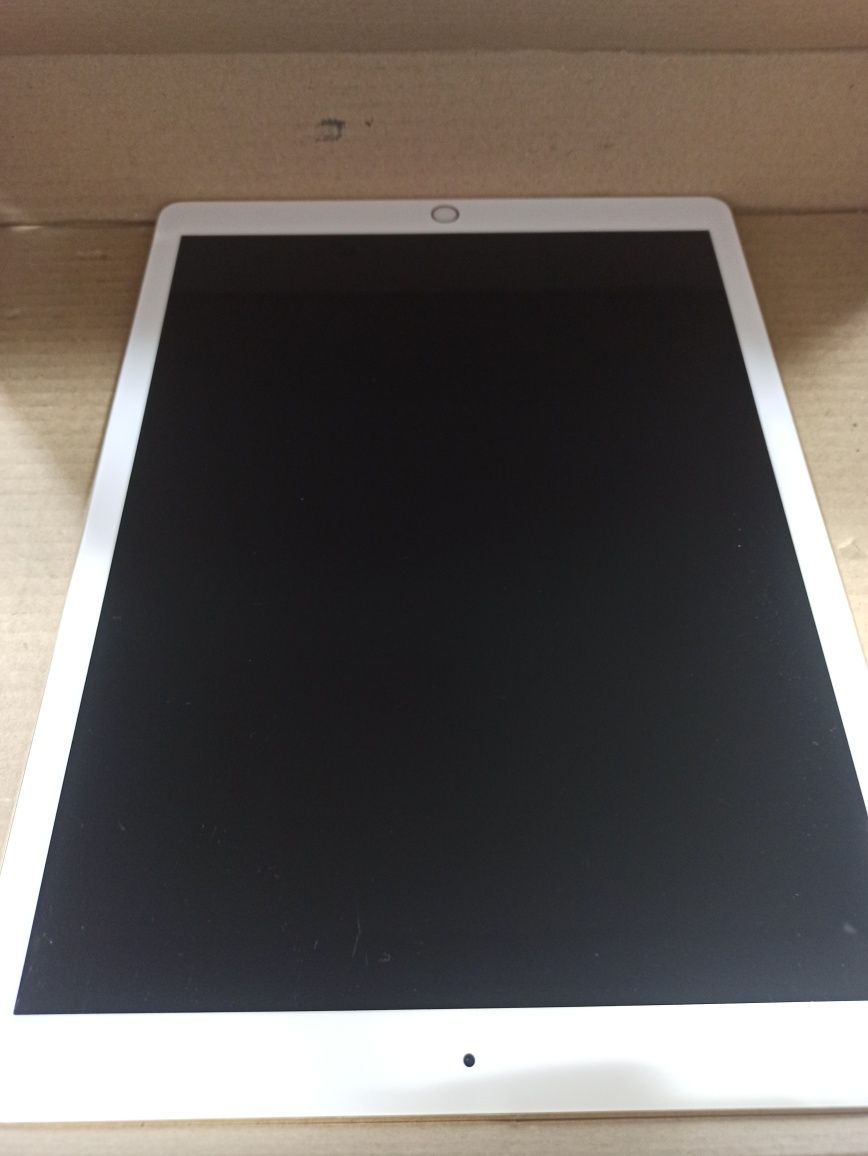 Планшет Apple iPad Pro A1670 12.9 Wi-Fi 256Gb