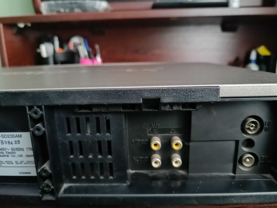 Видеомагнитофон Панасоник NV-SD 235 Multi-Sistem Japane.