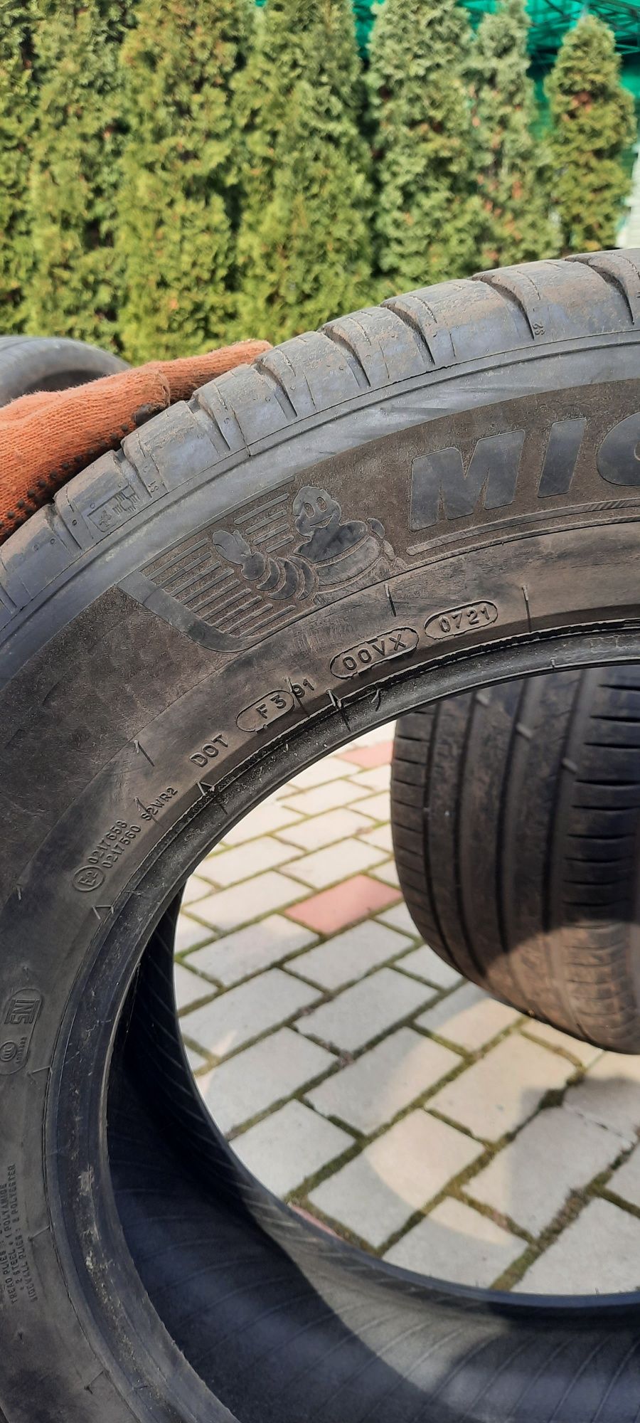 Продам летнюю резину Michelim 275/55R19