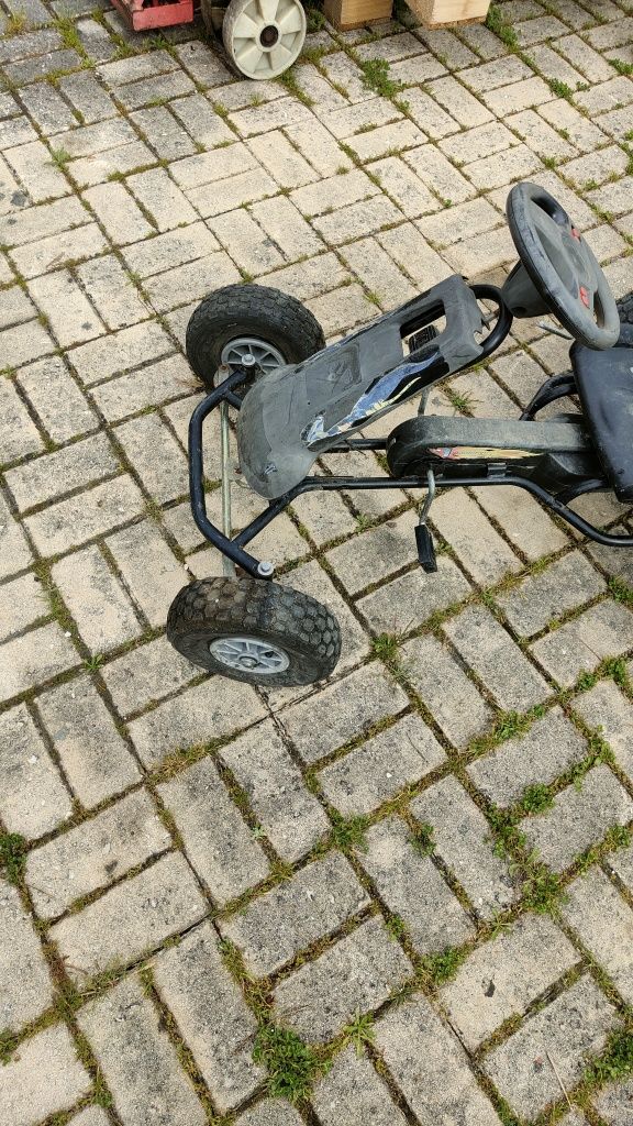 Carro pedais criança