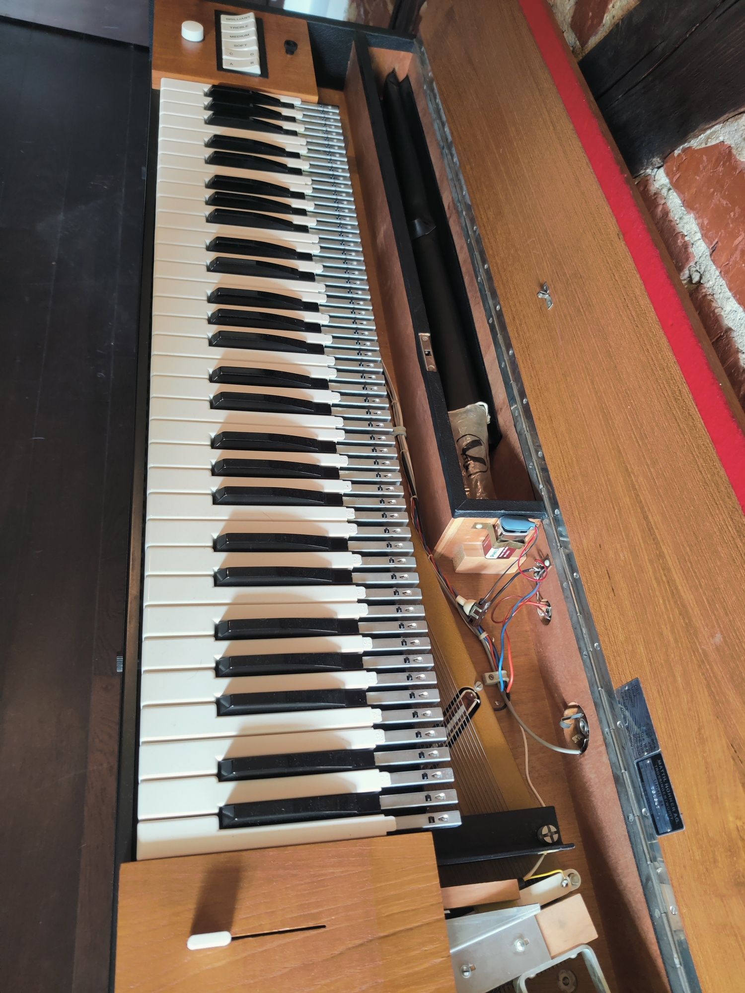 Hohner Clavinet D6 odnowiony fabryczny komplet