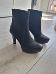 Buty na obcasie Lasoski 35