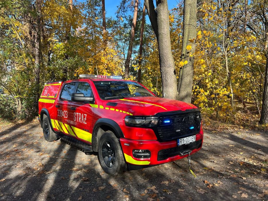 Oklejanie samochodów Reklama na samochód naklejki