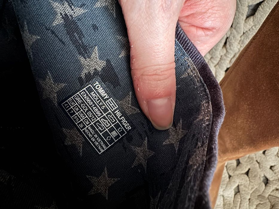 Kozaki zamszowe brązowe ze skóry Tommy Hilfiger