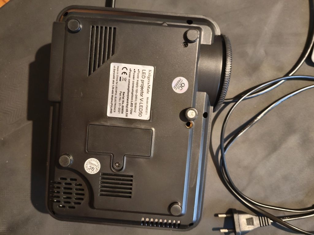 Projektor Kruger&Matz V-LED50