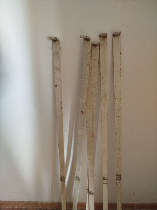 Cama de ferro antiga