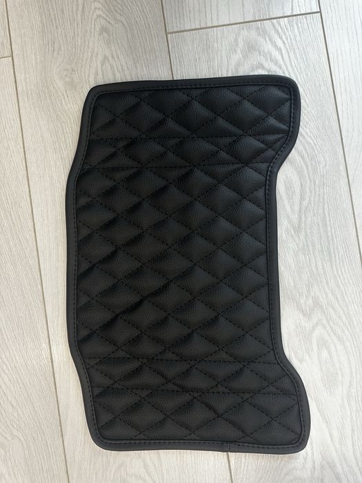 Автокилимки BMW X5 (G05) виконані з преміум еко-шкіри