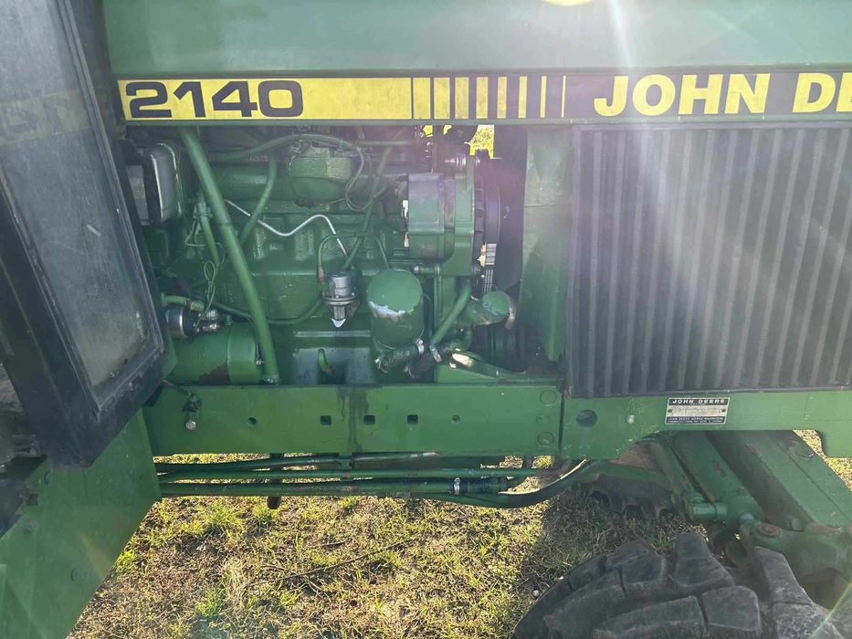 Ciągnik JOHN DEERE 2140