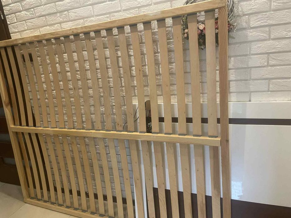 Łóżko używane 160/200 + materac+ szafka nocna