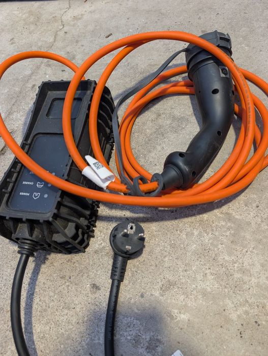 Carregador veículo elétrico 8A, 1.8kw APTIV