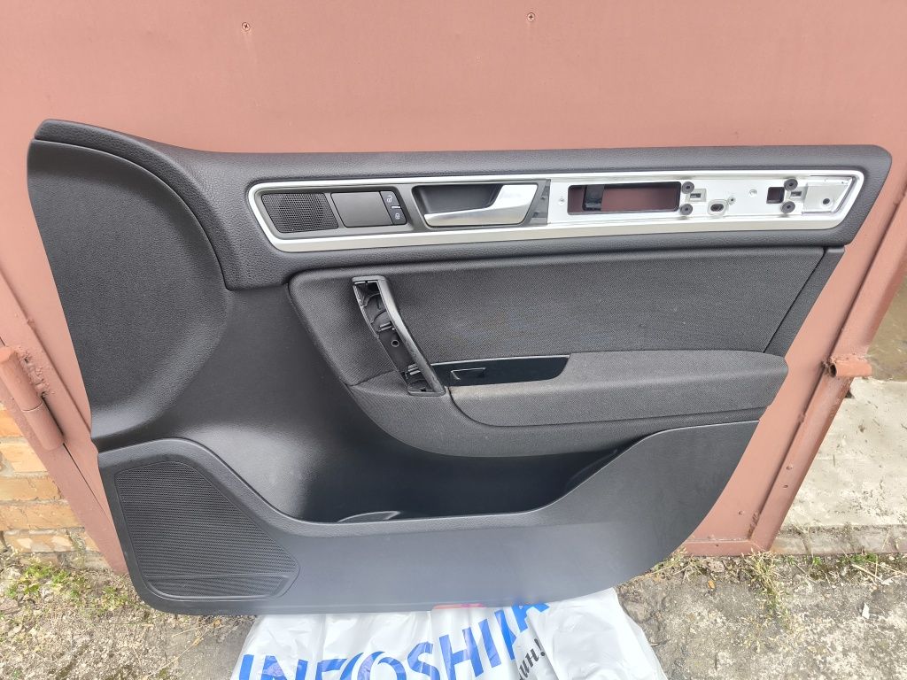 Карта, обшивка дверей VW Touareg