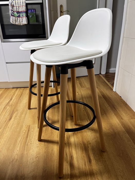 Vendo duas cadeiras altas de ilha/balcao