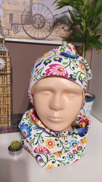 Czapka i komin komplet damski twarze