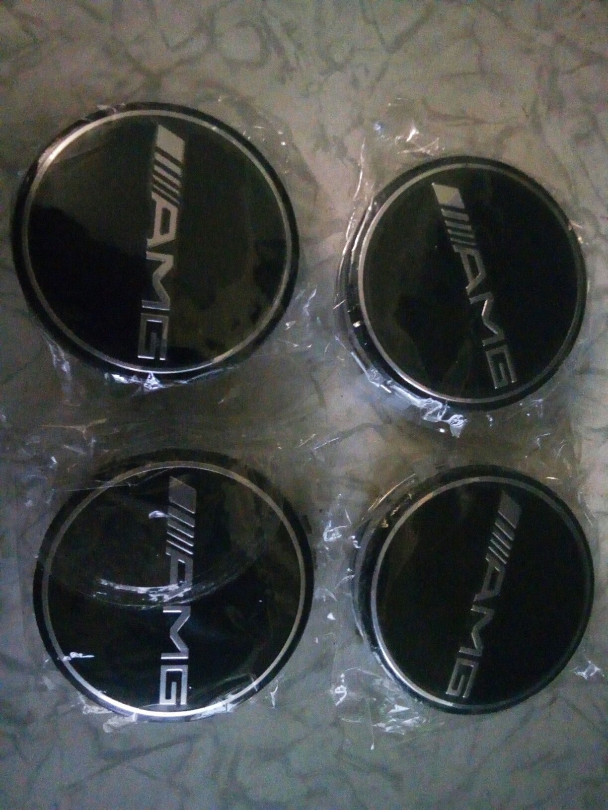 Колпачки на диски Мерседес AMG