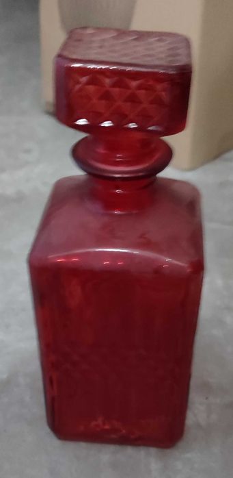 Garrafa vintage vermelha