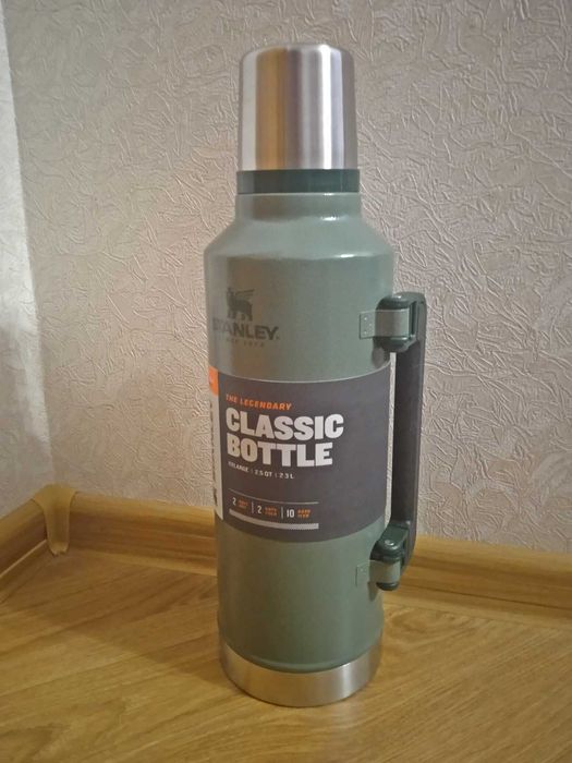 Термос Stanley. З США. Оригінал. Новий. Утримує тепло 2 дні