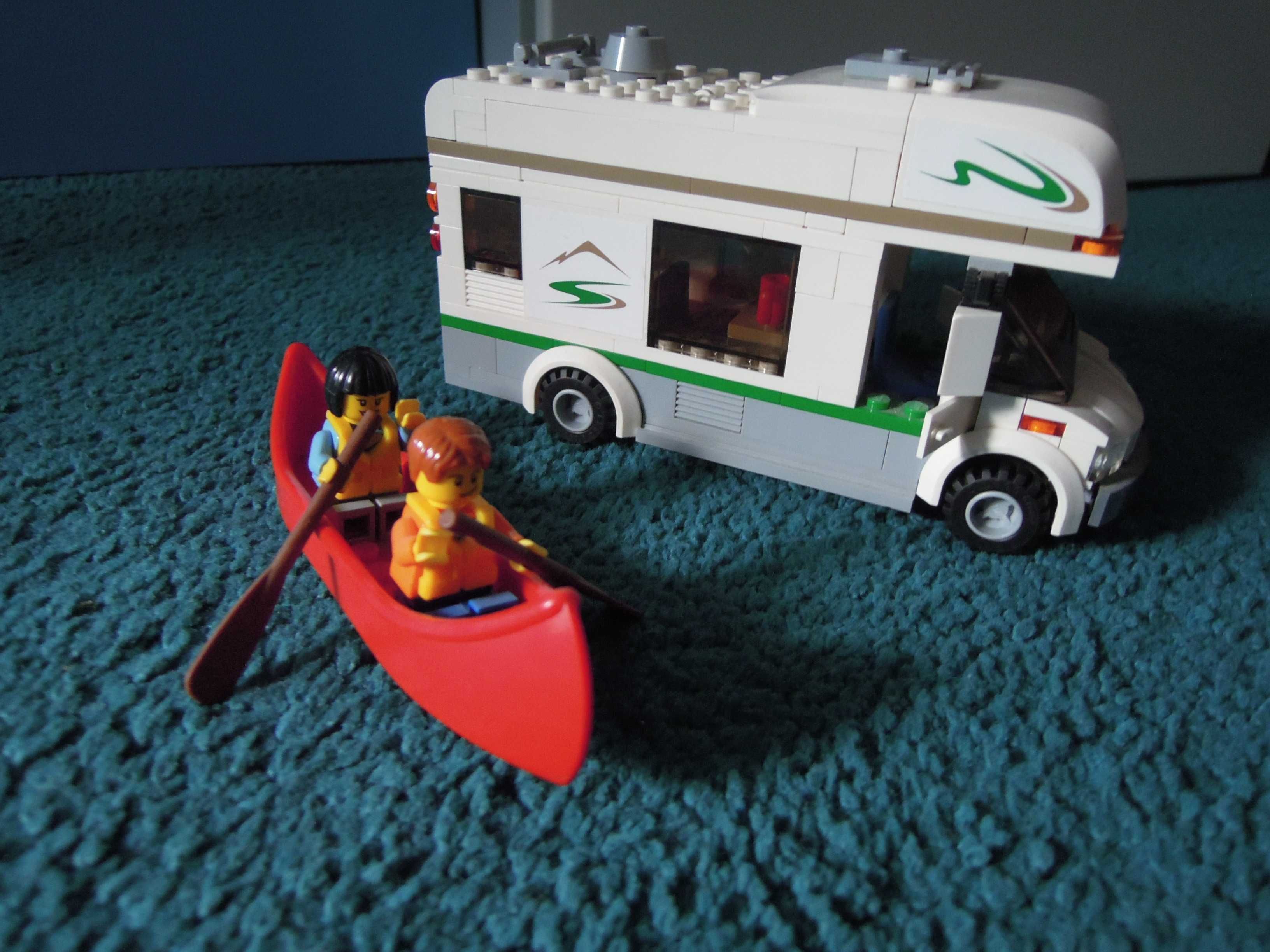 LEGO-Super Zestaw Camper z łódką