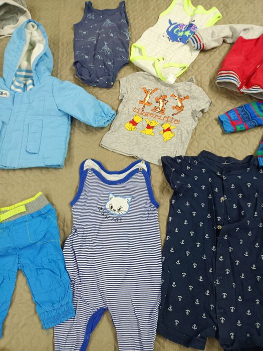 Zestaw ubranek niemowlecych
