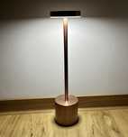 Różowa bezprzewodowa lampa nocna led