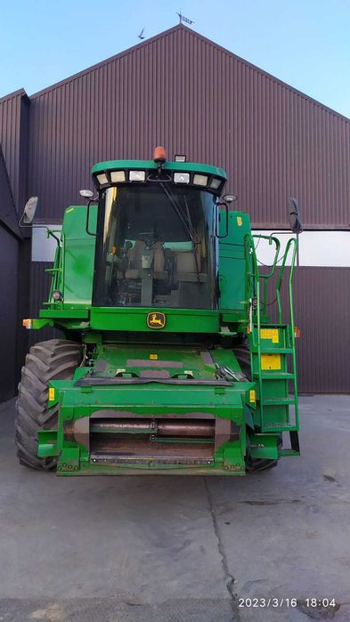 John Deere 9560i WTS (2005) – profesjonalny sprzęt rolniczy