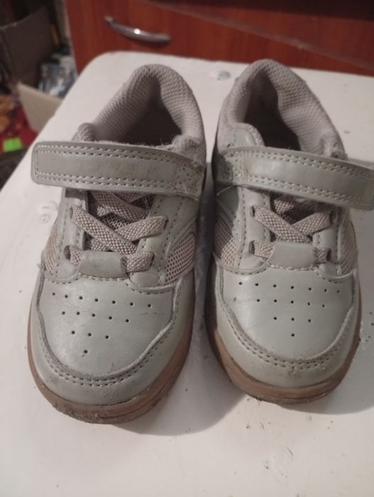 Продам кросівки в чудовом стані