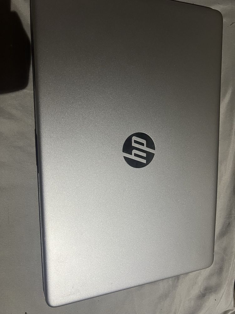 Portatil hp core i5 da 10 gerasao com carregador
