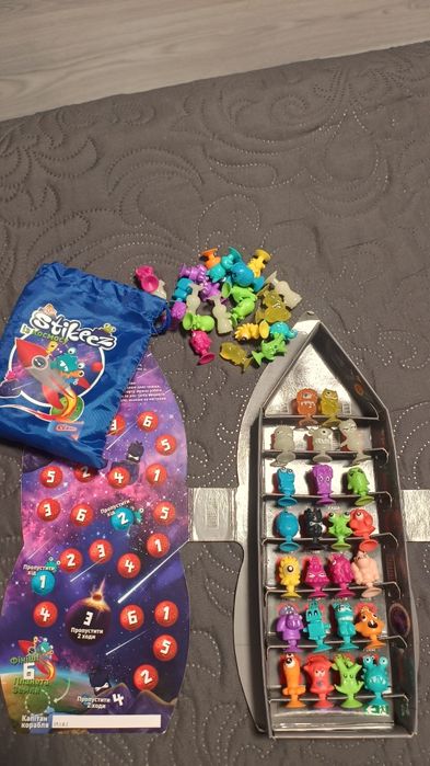 Наборы stikeez, фигурки на присоске