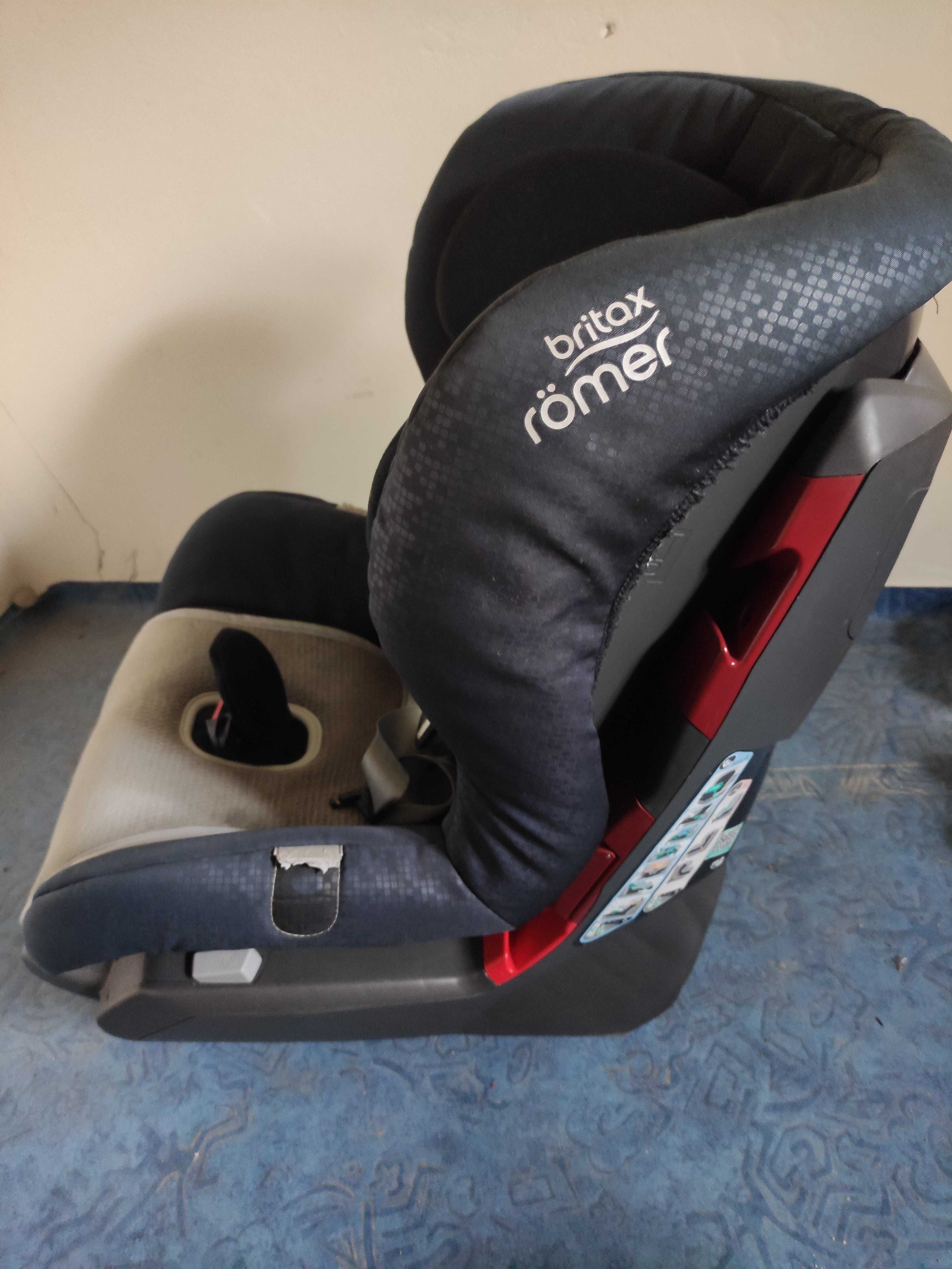 Fotelik Britax Romer 9-18kg + wkładka Aero move