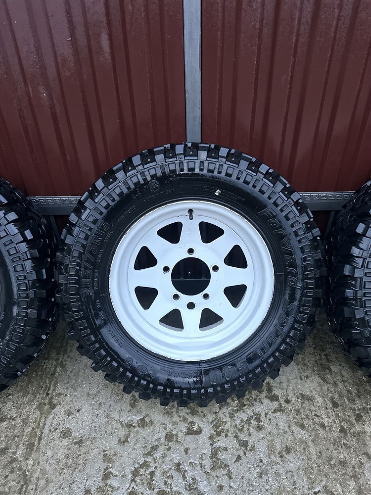 Диски 5*139,7 з резиною 205/75R15 Forward Safari 540