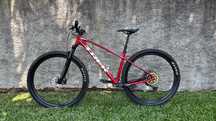 Bicicleta Trek Marlin 8 Gen3, como NOVA!