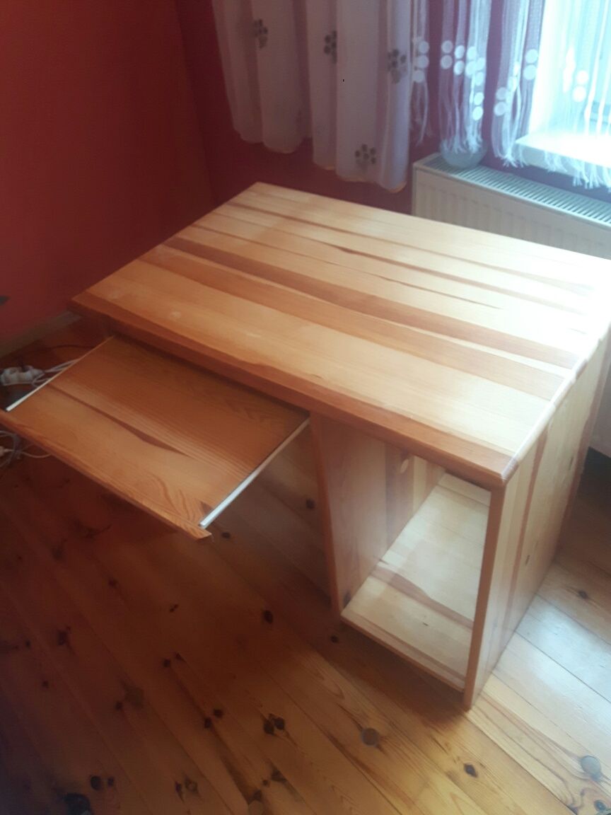 Biurko komputerowe drewniane z krzesłem