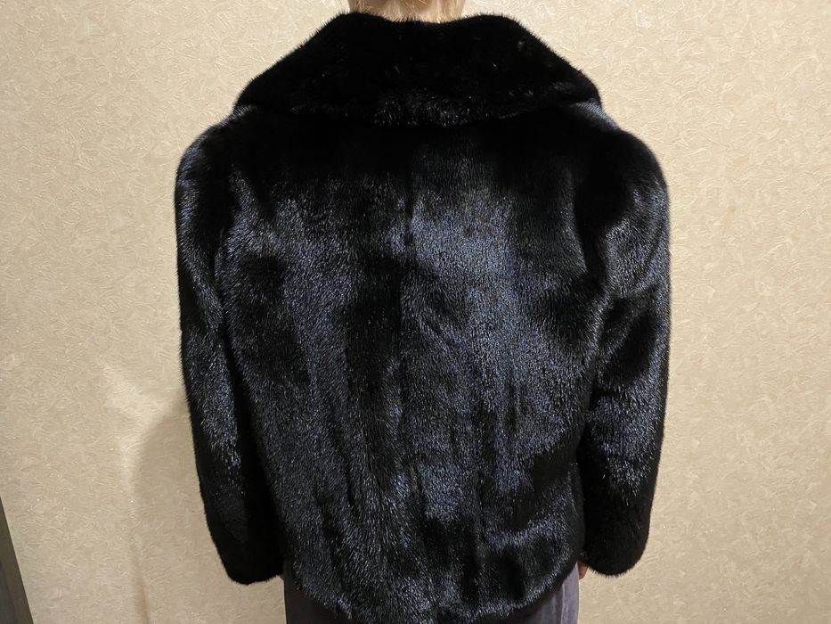 Шуба з норки, чорна