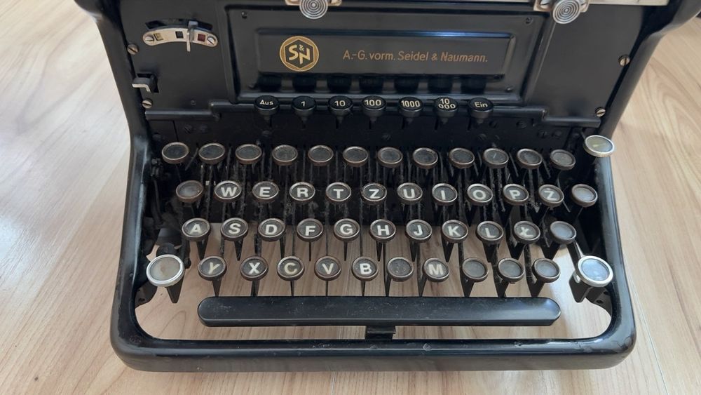 maszyna do pisania IDEAL NAUMANN.