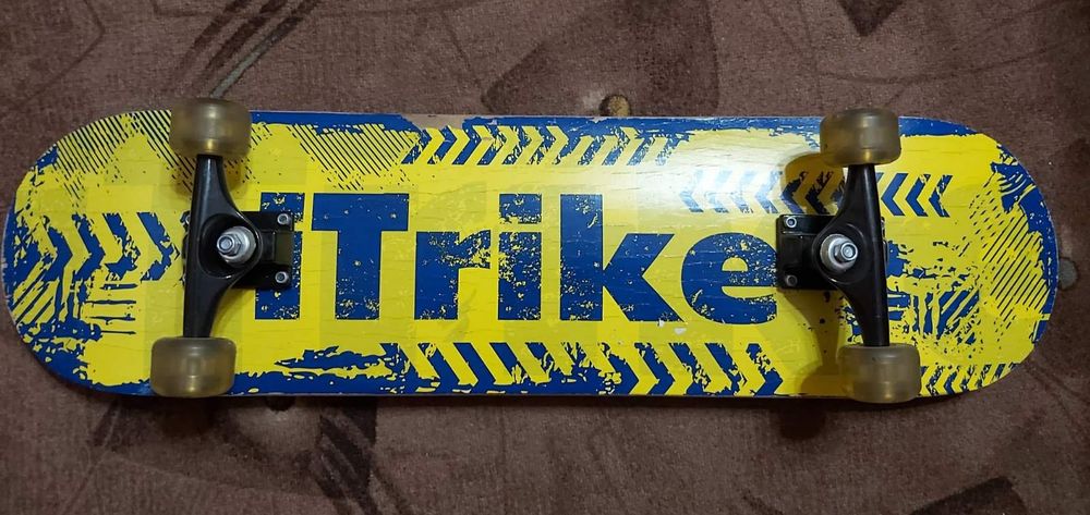 Скейтборд в отличном состоянии