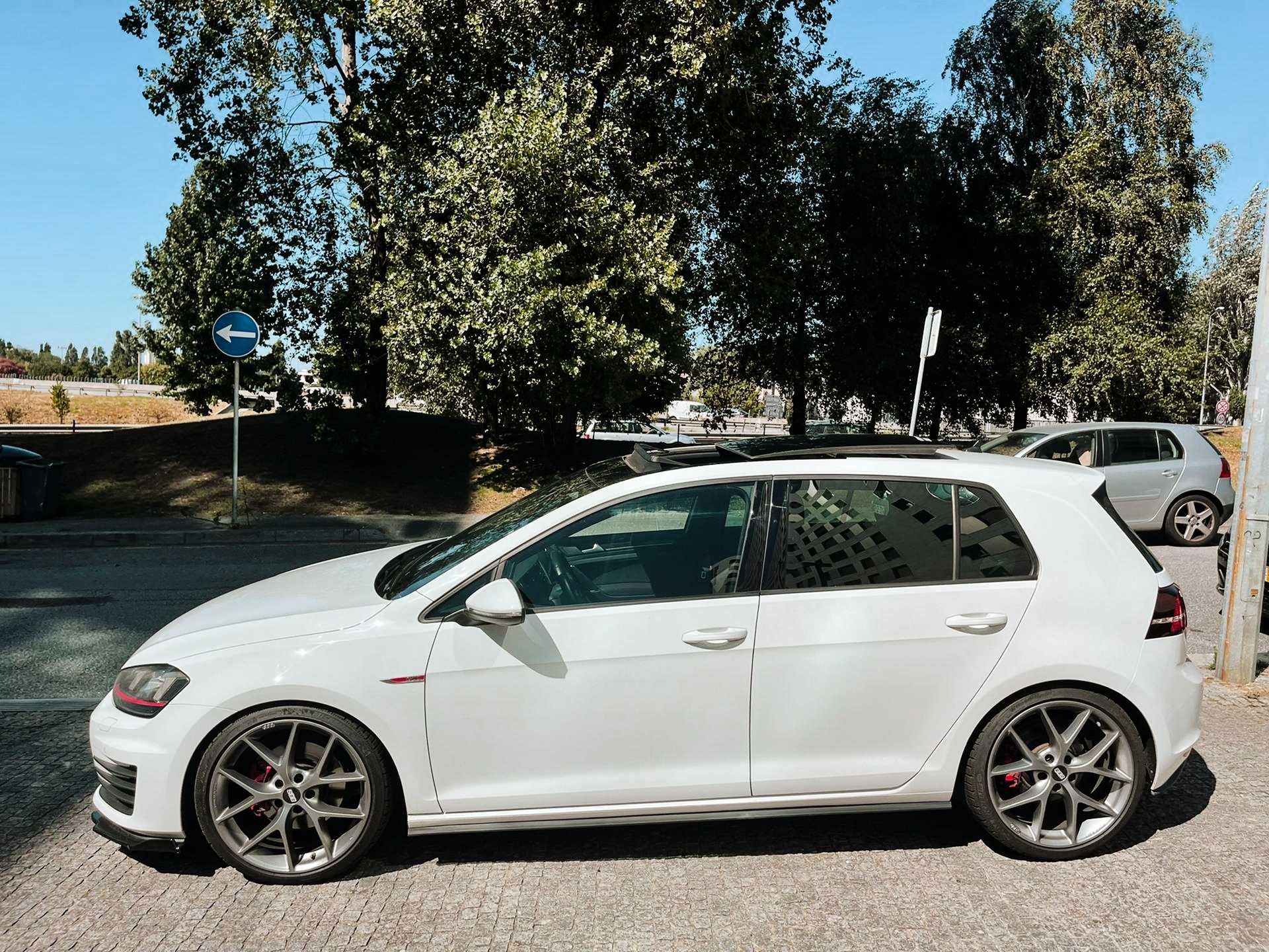 Golf VII GTI 220 CV - Teto Panorâmico