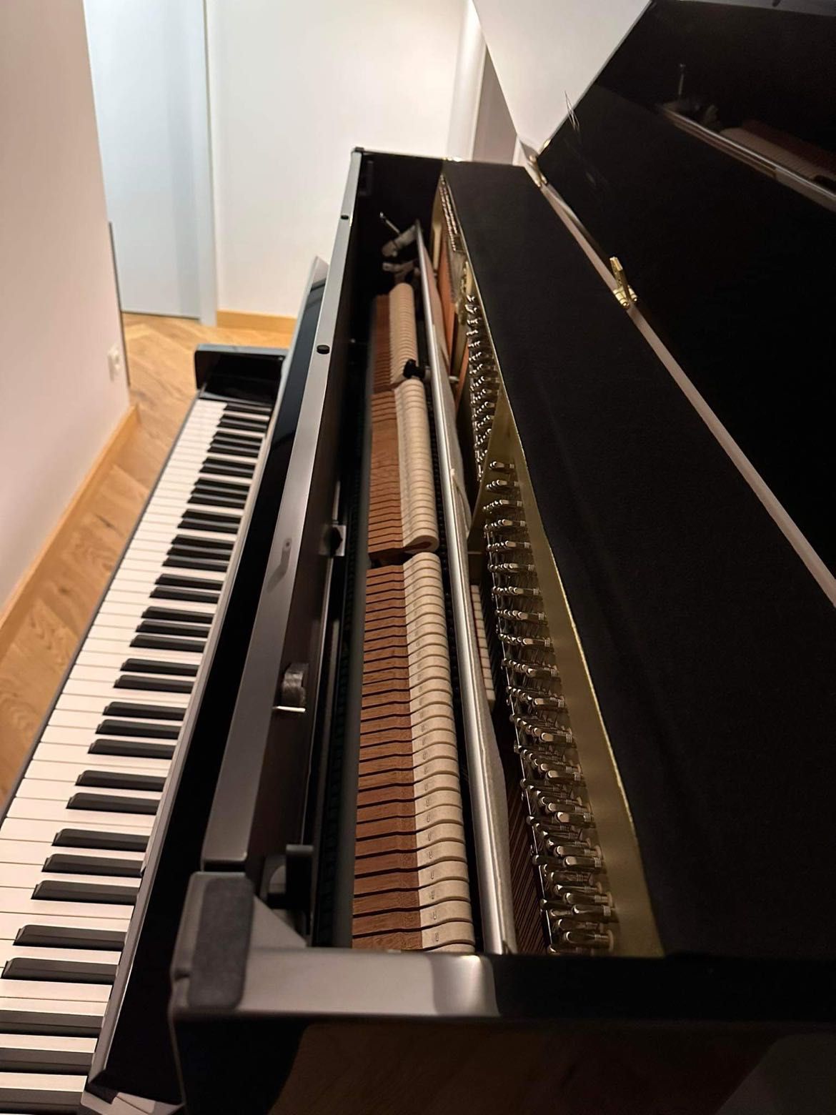 Pianino Kawai K-300