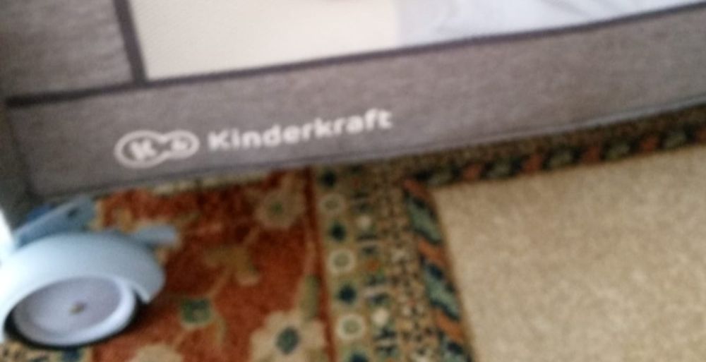 Caminha de viagem de criança da marca kindercraft