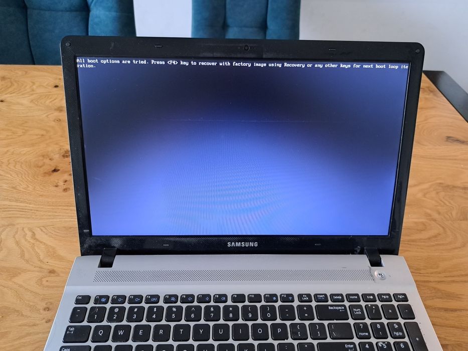 Laptop Samsung NP270E5E bez dysku