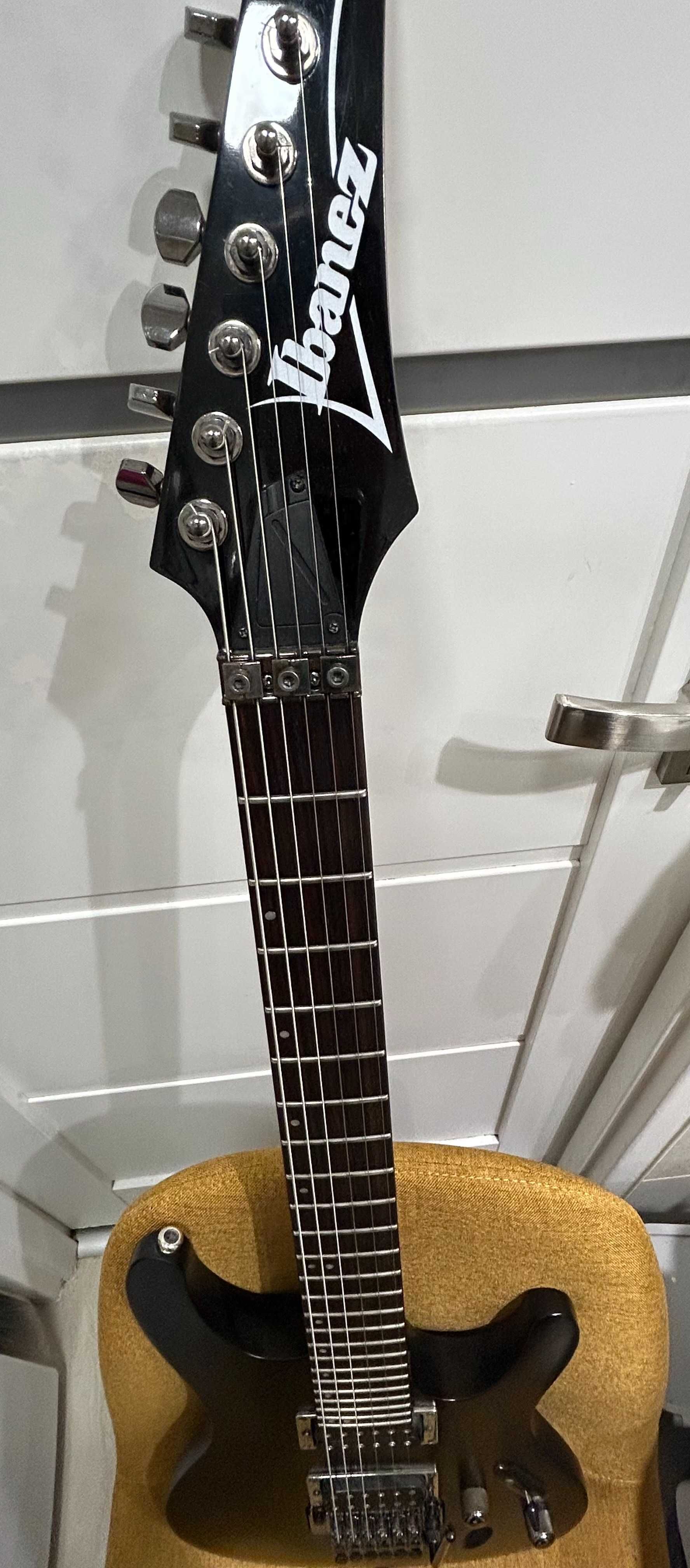 Gitara elektryczna Ibanez S520 WK