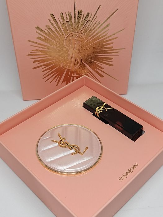 Nowy zestaw Yves Saint Laurent Touche Éclat Glow Pact + pomadka