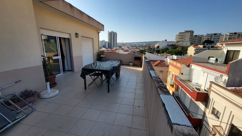 Apartamento T1 vista mar com terraço totalmente mobilado e equipado!