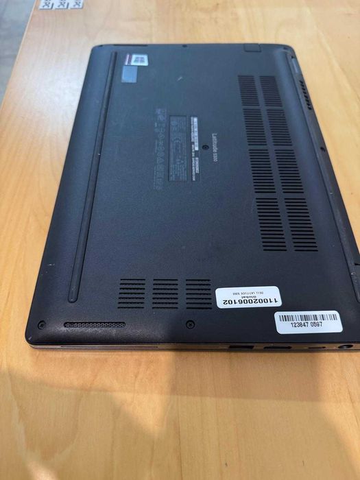 Portatil  Dell Latitude 5300