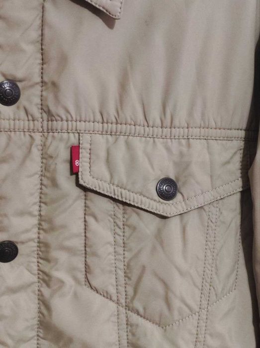 Мікропуховик стеганий Levis 501 оригінал S розмір стан дуже гарний