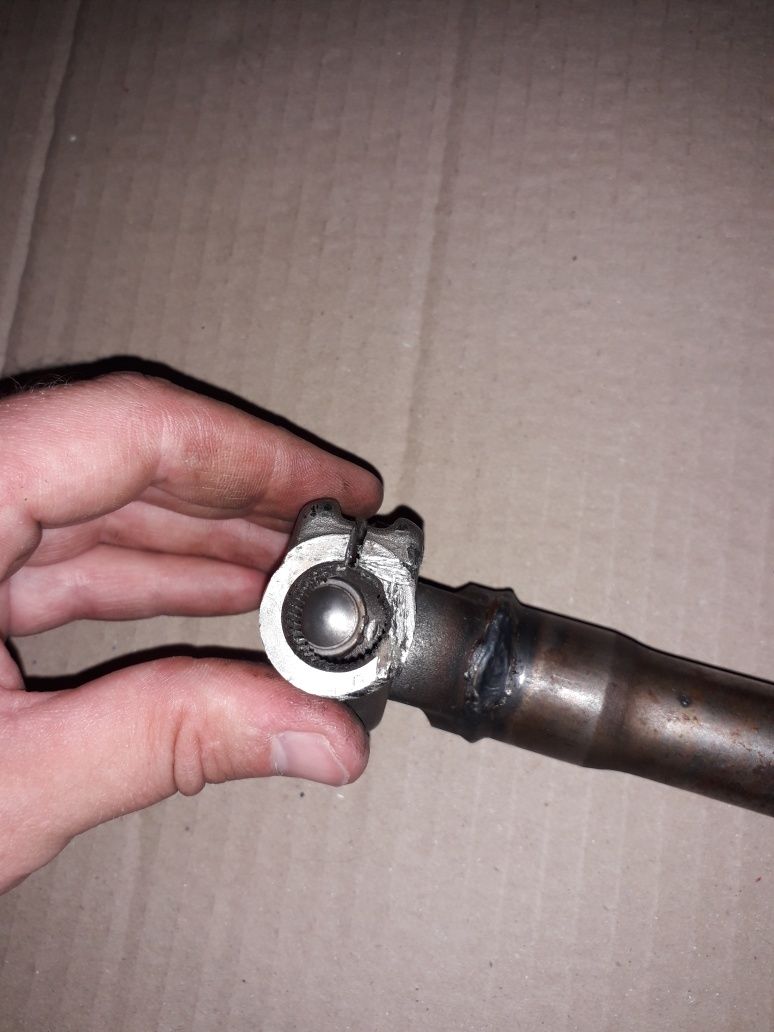 Вал рульової колонки 564002H000 Hyundai/KIA