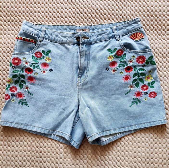 Джинсові шорти жіночі