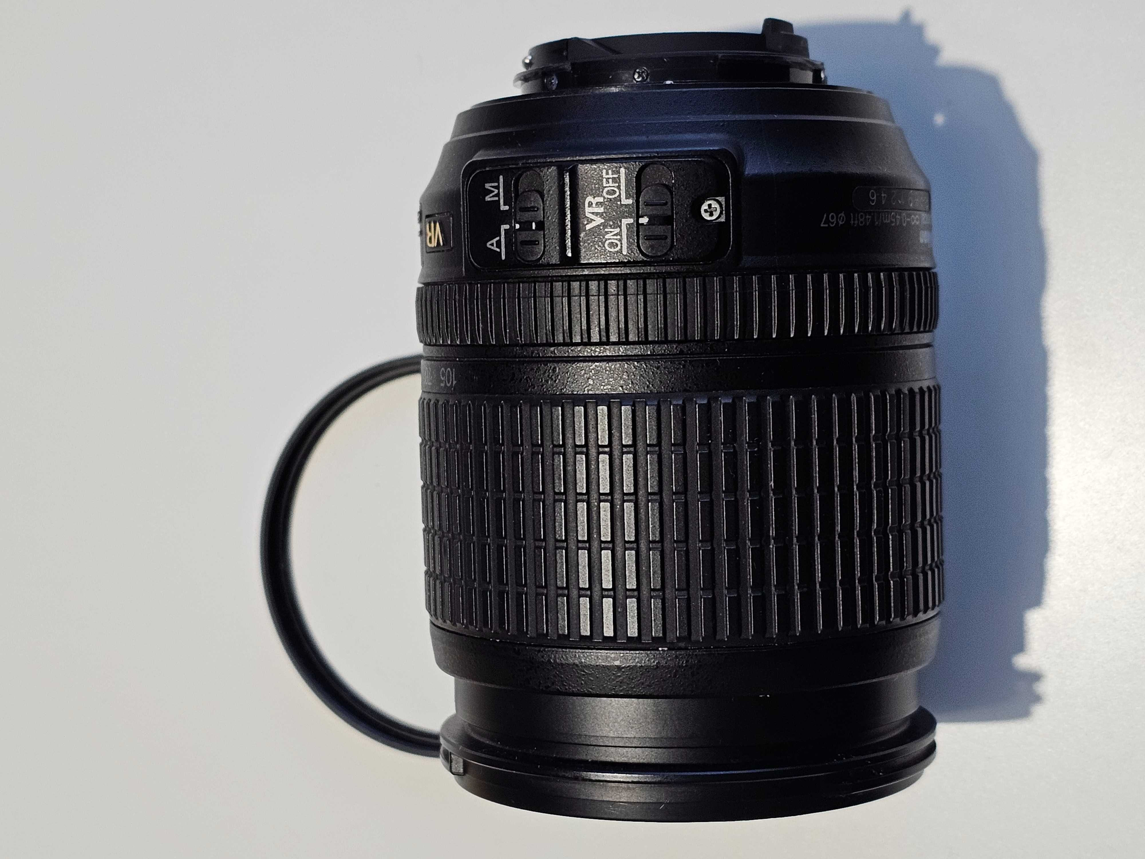 Obiektyw NIKON 18-105 VR