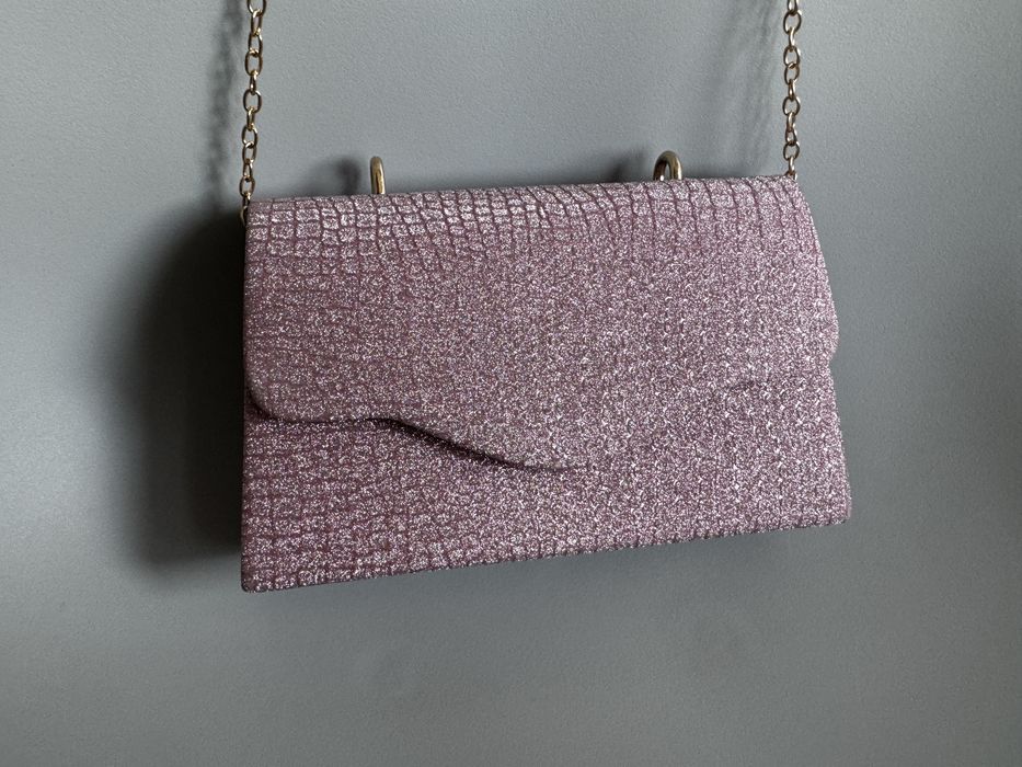 Torebka wieczorowa kopertówka połysk róż